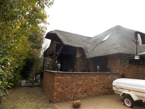 4 Bed House in Vaal Dam