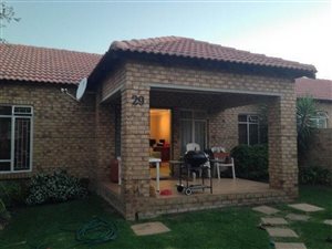2 Bed Townhouse in Moreleta Park