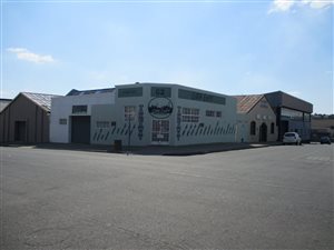 530 m² Commercial space in Krugersdorp Central