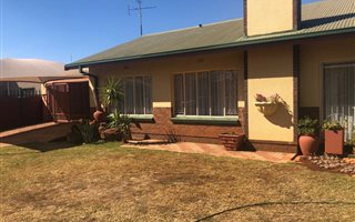 3 Bedroom House in Oberholzer