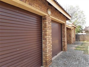 3 Bed Townhouse in Meyerton