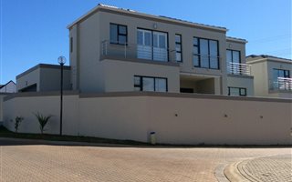 4 Bedroom Cluster in Lonehill