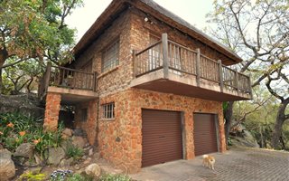 4 Bedroom House in Sonheuwel