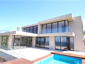 5 Bed House in Oubaai and surrounds