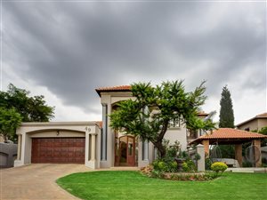 4 Bed House in Boardwalk