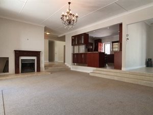 4 Bed House in Bryanston
