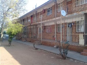 2 Bed Flat in Vanderbijlpark CW2