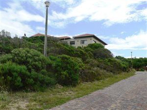 930 m² Land available in Cola Beach
