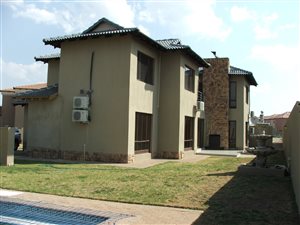 4 Bed House in Three Rivers East