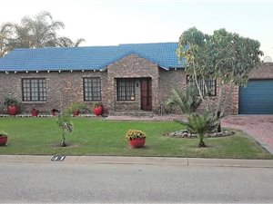 2 Bed House in Azalea Park