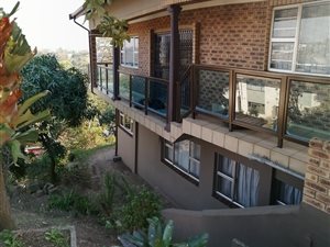 8 Bed House in Clare Hills