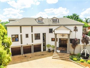 5 Bed House in Woodhill