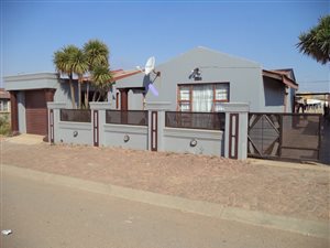 4 Bed House in Daveyton