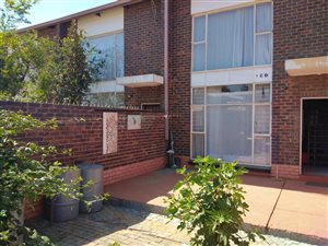 3 Bed Apartment in Grobler Park