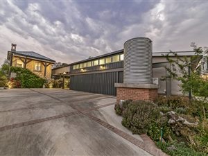 5 Bed House in Helderfontein Estate