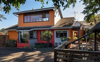 4 Bedroom House in Manor Gardens