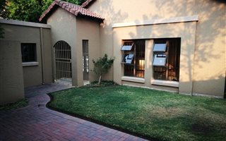 2 Bedroom Townhouse in Kensington B