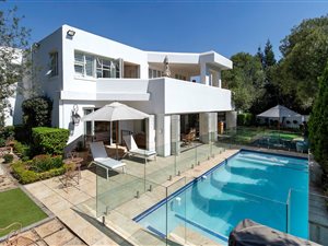 4 Bed House in River Club