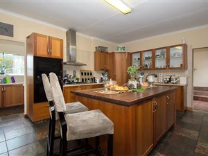4 Bed House in Weltevreden Park