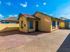 3 Bed House in Meadowlands