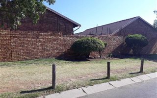 3 Bedroom Townhouse in Ivory Park