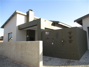 3 Bed Apartment in Lydenburg