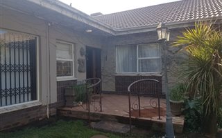 5 Bedroom House in Monument Heights