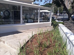 100 m² Commercial space in Windermere