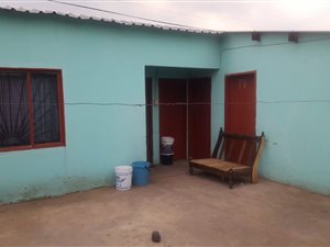 2 Bed House in Boipatong
