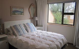 2 Bedroom Apartment in Tableview