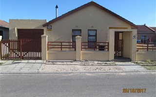 4 Bedroom House in Camelot