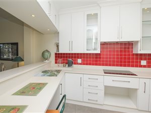 2 Bed Apartment in Summerstrand