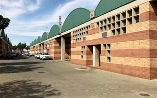 387 m² Commercial space in Selby