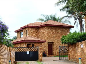 2 Bed Cluster in Honeydew