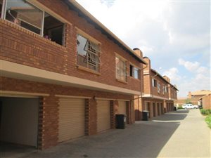 2 Bed Apartment in Hazeldean (Silverlakes Surroundings)