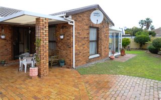 3 Bedroom House in Plattekloof Glen