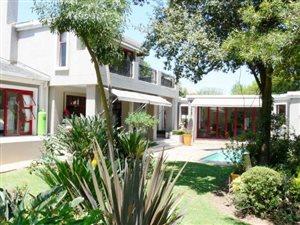 4 Bed House in Dainfern Golf Estate