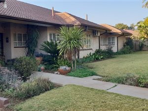 6 Bed House in Mafikeng