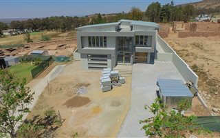 4 Bedroom House in Eye of Africa