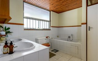 1 Bedroom House in Strand Central