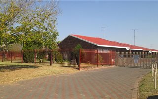 2 Bedroom Simplex in Three Rivers