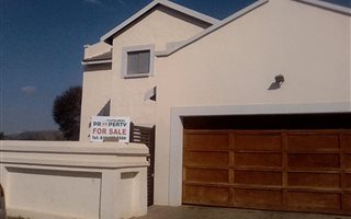 3 Bedroom House in Theresa Park