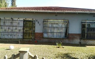4 Bedroom House in Daspoort