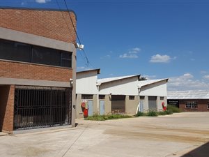 1600 m² Industrial space in Activia Park