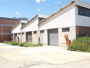 1600 m² Industrial space in Activia Park
