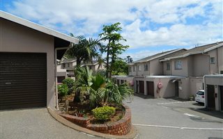 3 Bedroom Duplex in Bluff