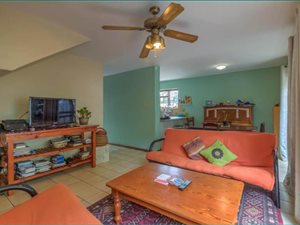 4 Bed Townhouse in Stellenbosch Central
