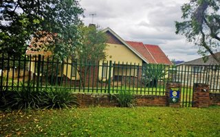 5 Bedroom House in Pelham