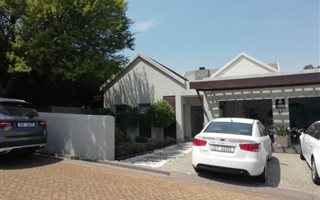 3 Bedroom House in Somerset West Central