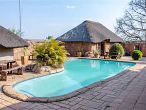 8 Bed House in Onderstepoort